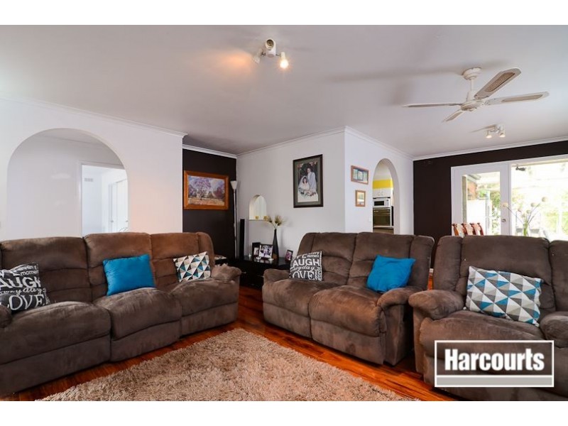 16 Whimbrel Crescent, Carrum Downs VIC 3201