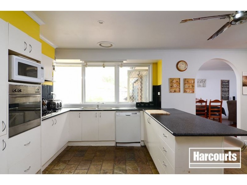 16 Whimbrel Crescent, Carrum Downs VIC 3201