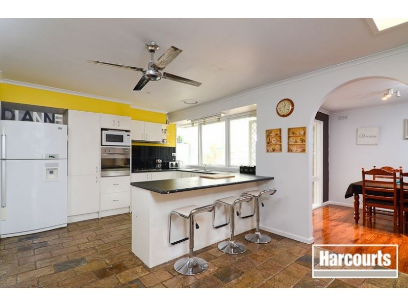 16 Whimbrel Crescent, Carrum Downs VIC 3201