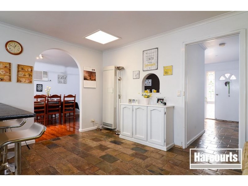 16 Whimbrel Crescent, Carrum Downs VIC 3201