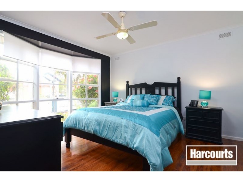 16 Whimbrel Crescent, Carrum Downs VIC 3201