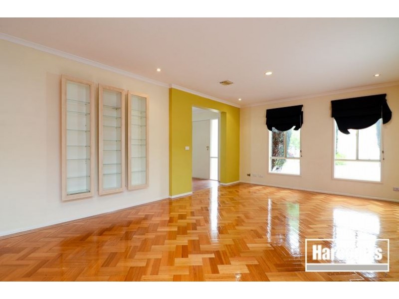 39 Manchester Drive, Skye VIC 3977