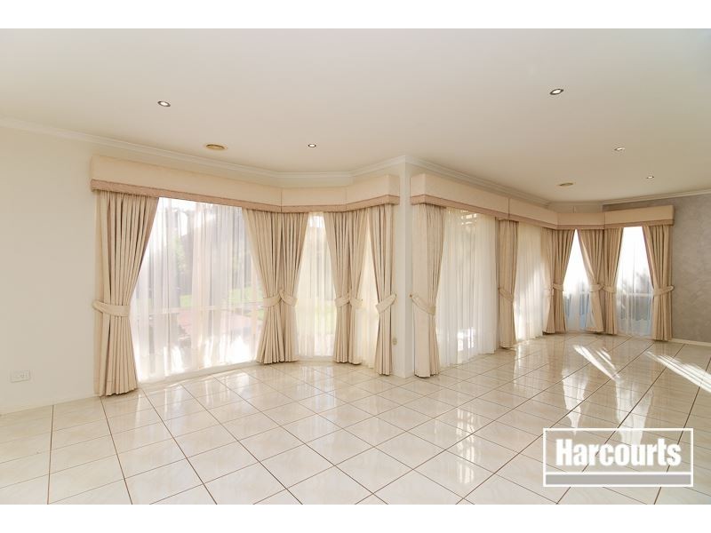 12 Leffern Court, Carrum Downs VIC 3201