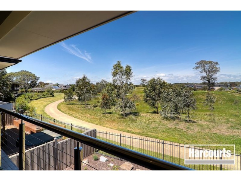 9/2 Barton Drive, Sandhurst VIC 3977