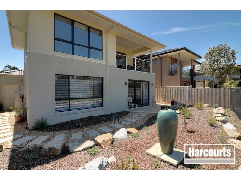 9/2 Barton Drive, Sandhurst VIC 3977