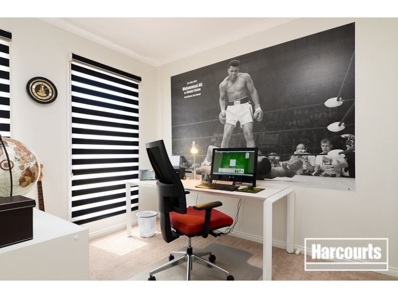 9/2 Barton Drive, Sandhurst VIC 3977