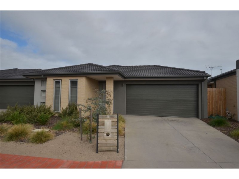 38 Botany Drive, Carrum Downs VIC 3201