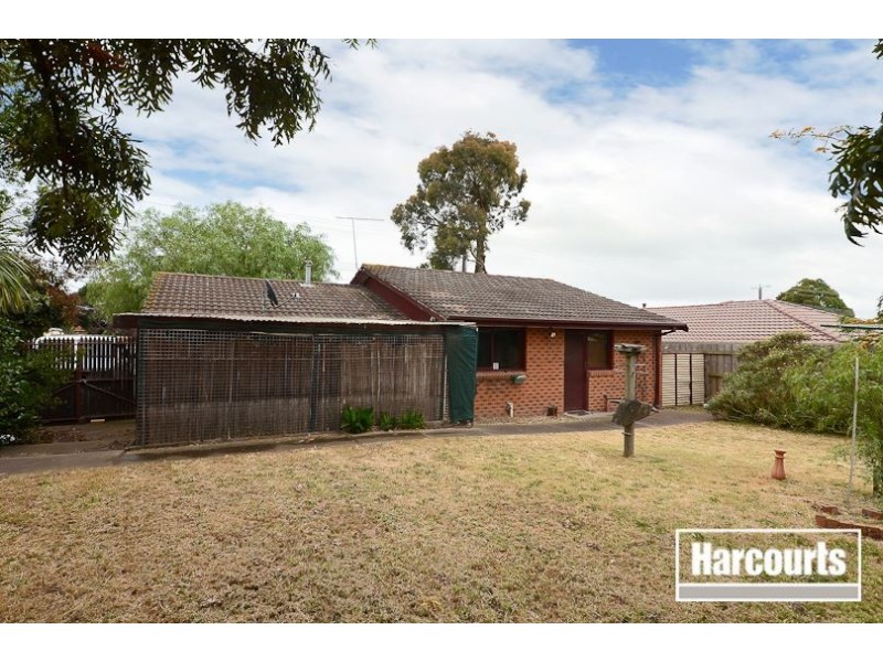 16 Greenwood Drive, Carrum Downs VIC 3201