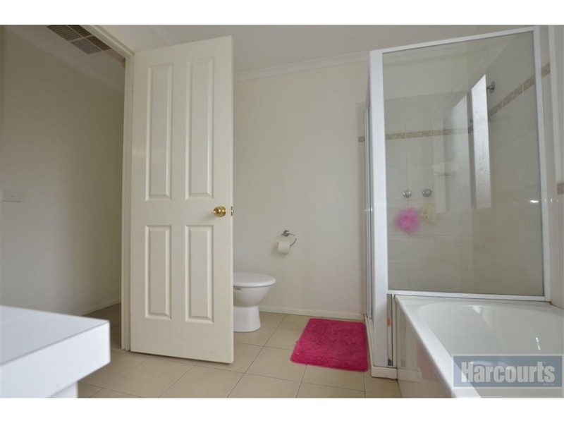 4 Esta Court, Carrum Downs VIC 3201