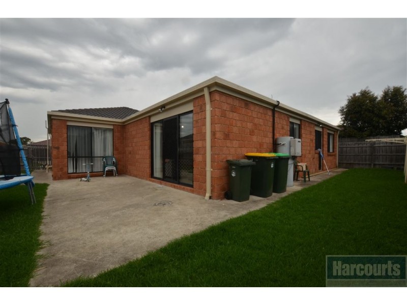 4 Esta Court, Carrum Downs VIC 3201
