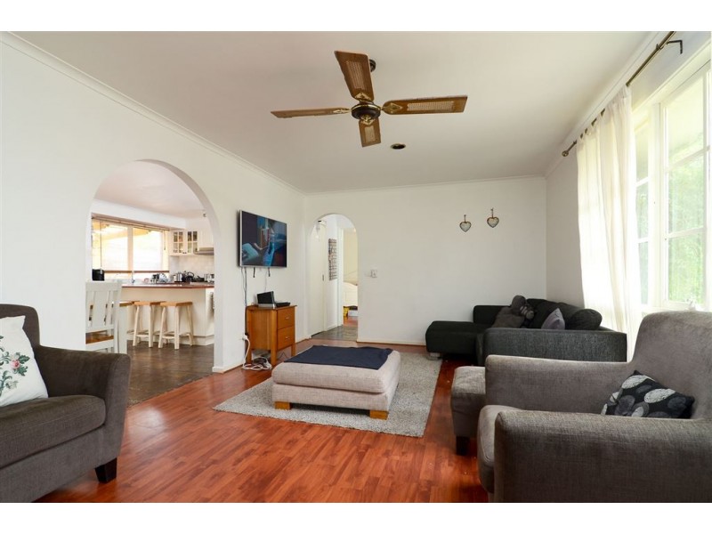 42 Sunbird Cresent, Carrum Downs VIC 3201