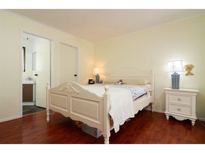 42 Sunbird Cresent, Carrum Downs VIC 3201