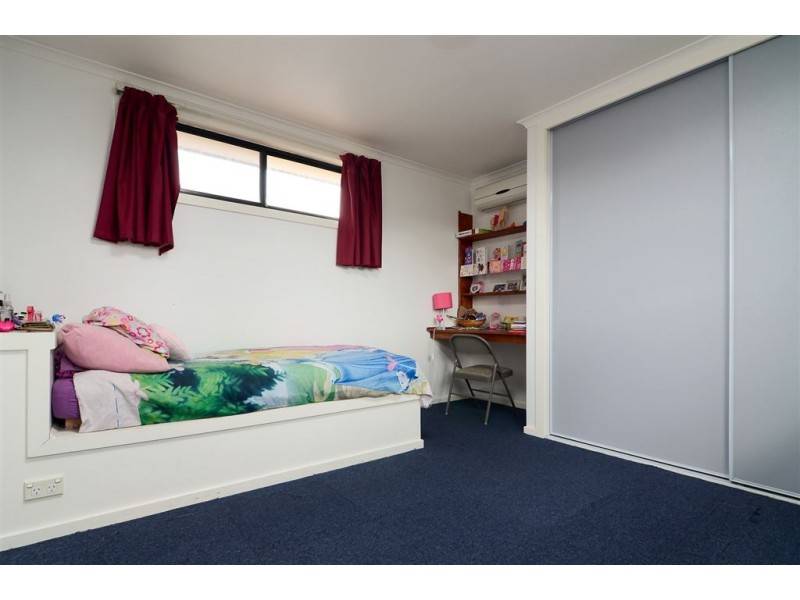 42 Sunbird Cresent, Carrum Downs VIC 3201