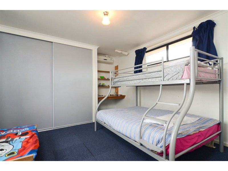 42 Sunbird Cresent, Carrum Downs VIC 3201