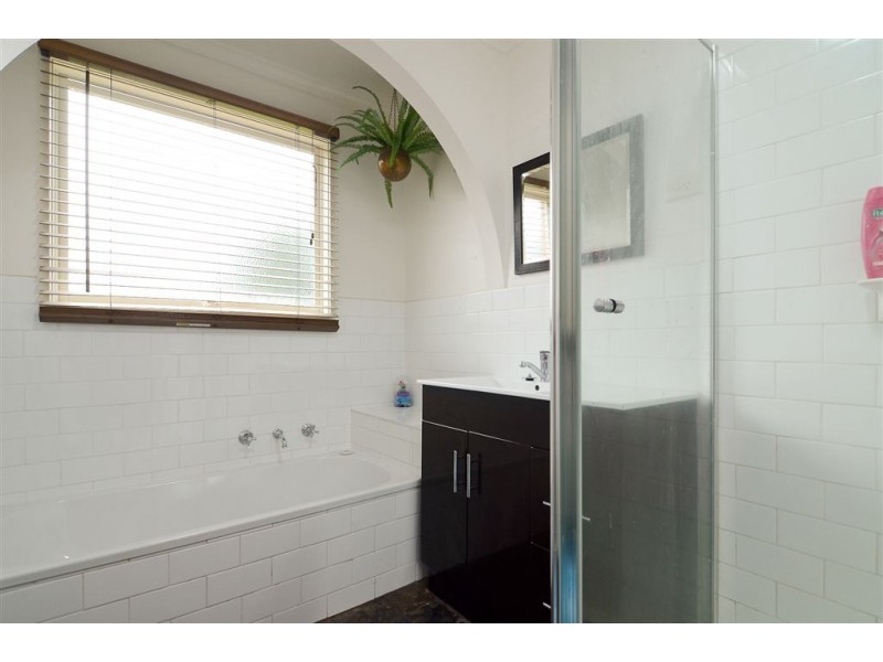 42 Sunbird Cresent, Carrum Downs VIC 3201