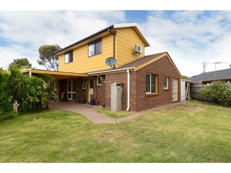 42 Sunbird Cresent, Carrum Downs VIC 3201