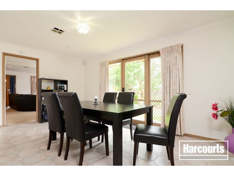 79 Sandfield Drive, Carrum Downs VIC 3201