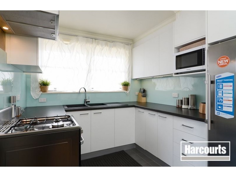 13 Hoya Crescent, Frankston North VIC 3200