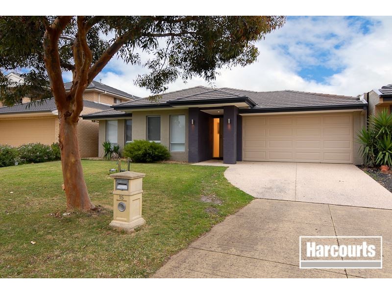 15 Tulloch Drive, Sandhurst VIC 3977