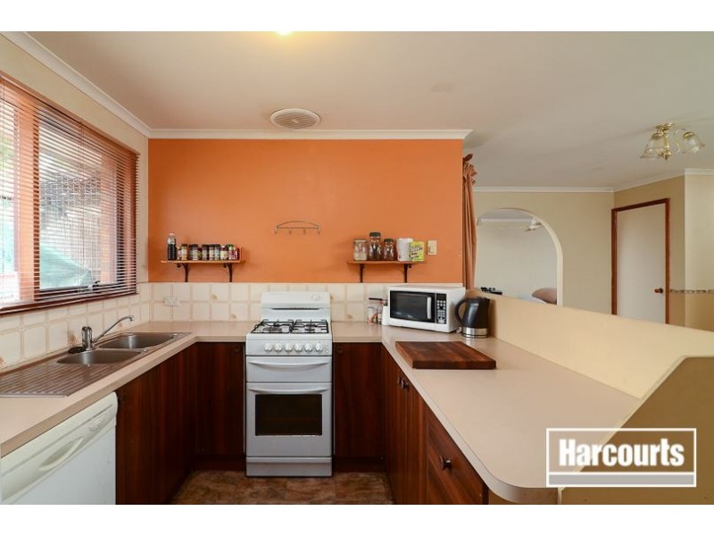 16 Greenwood Drive, Carrum Downs VIC 3201