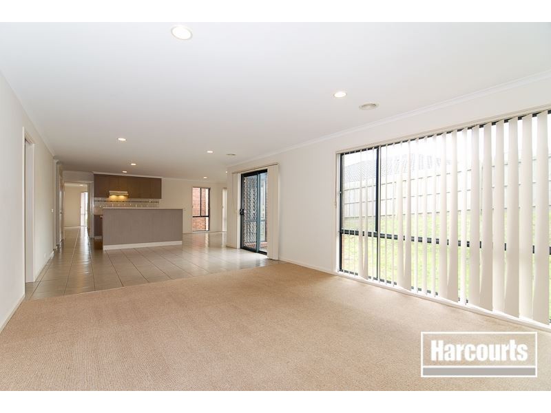 21 Emerald Rise, Skye VIC 3977