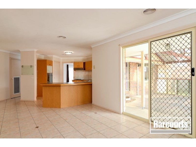 4 Jason Road, Carrum Downs VIC 3201