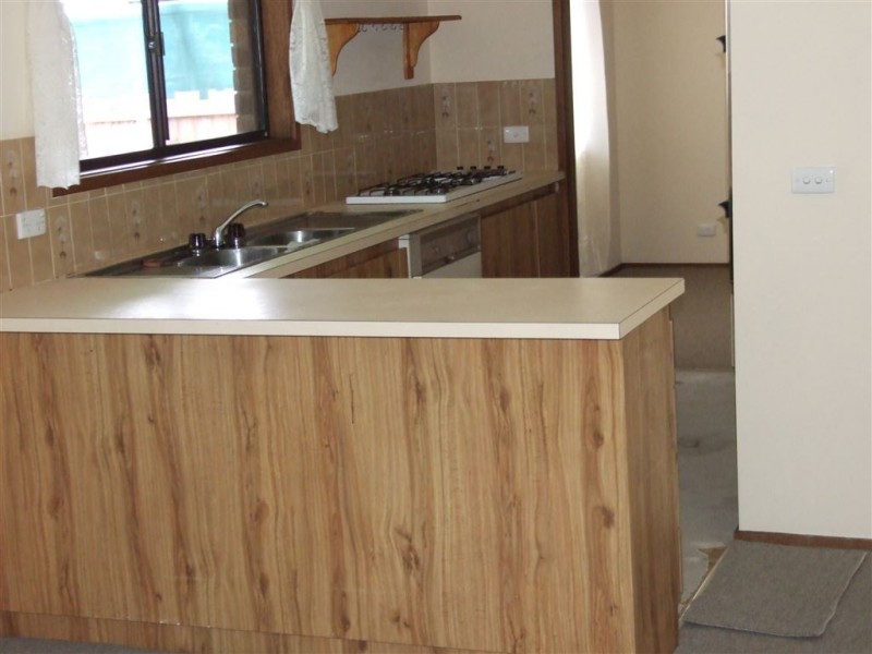 6 Honeyeater Place, Carrum Downs VIC 3201