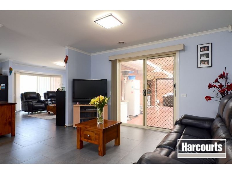 21 Diamond Parade, Skye VIC 3977