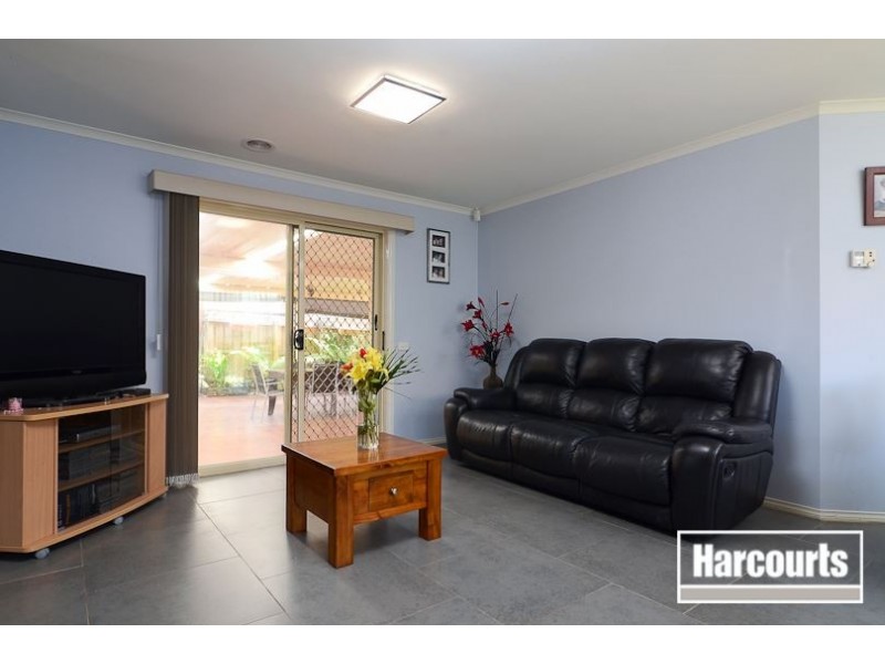 21 Diamond Parade, Skye VIC 3977