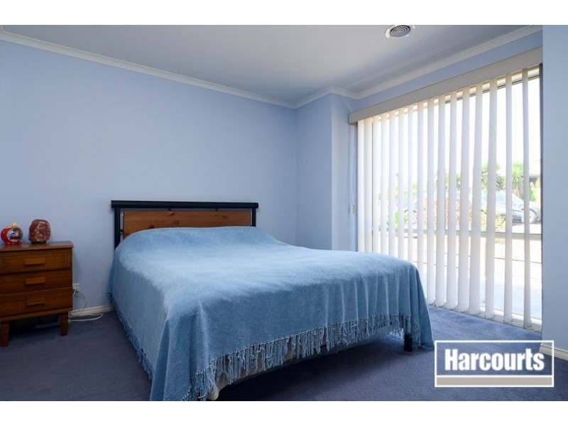 21 Diamond Parade, Skye VIC 3977