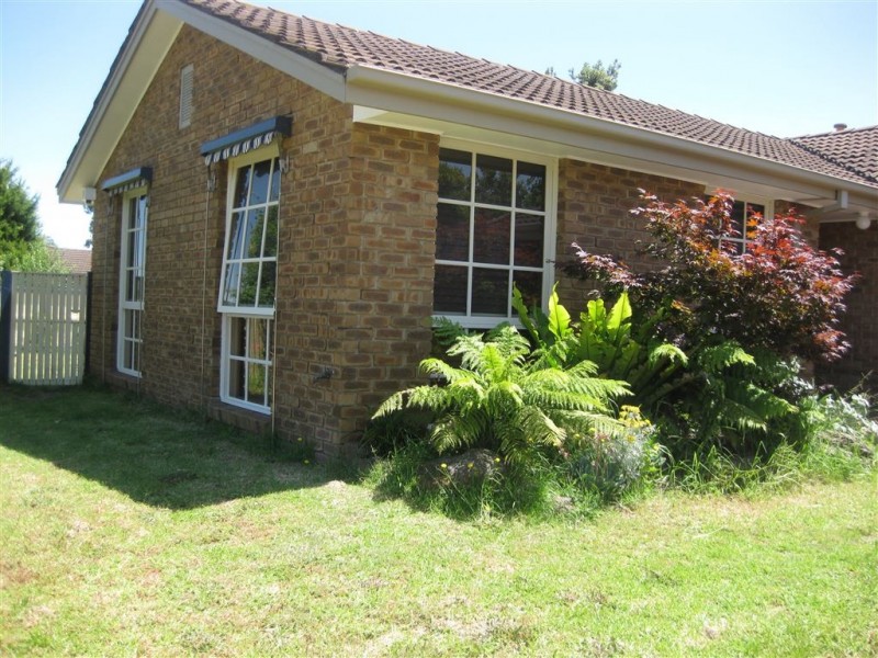 2 Treherne Court, Carrum Downs VIC 3201