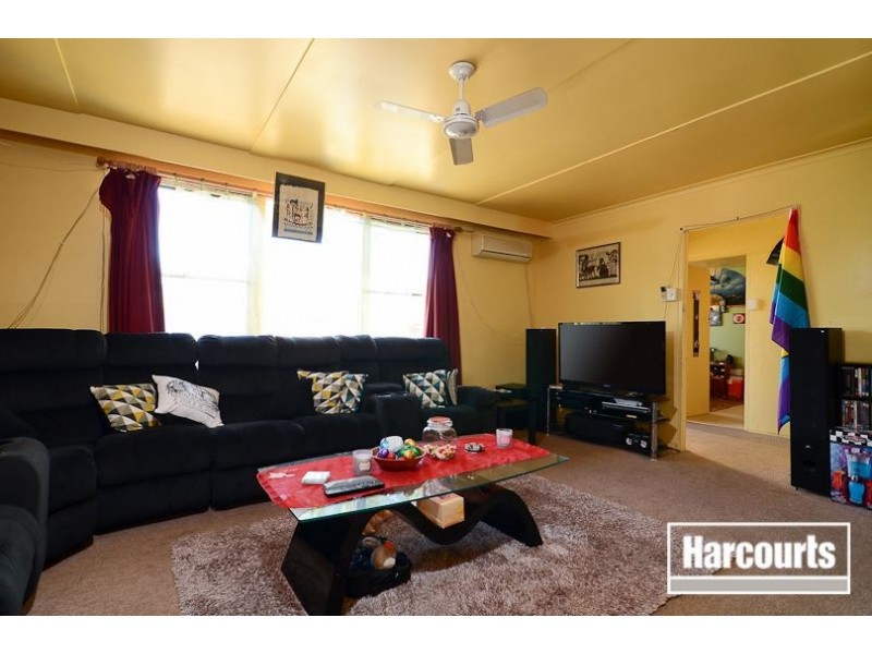 16 Burdett Street, Frankston North VIC 3200