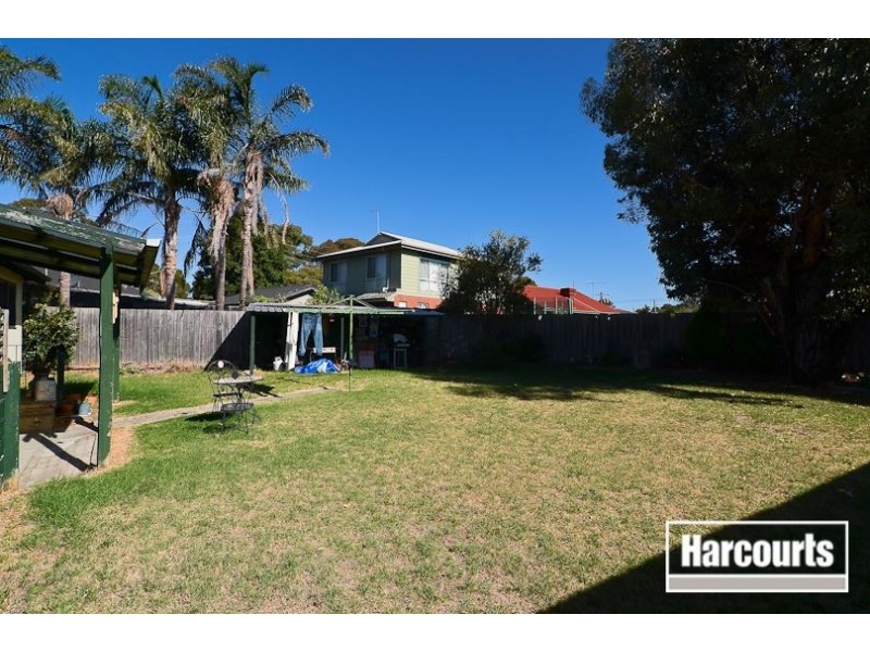 16 Burdett Street, Frankston North VIC 3200