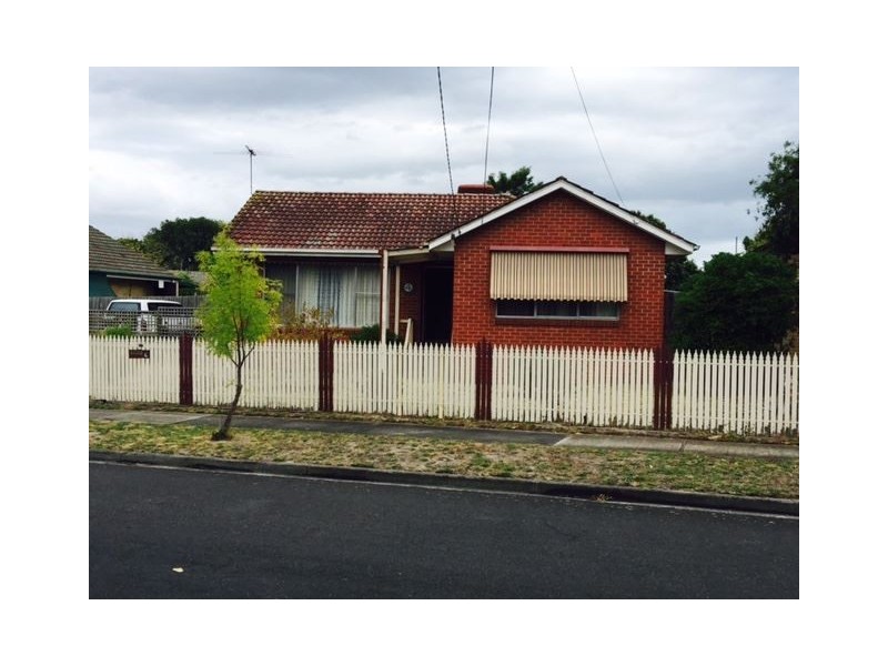 4 Burdett Street, Frankston North VIC 3200