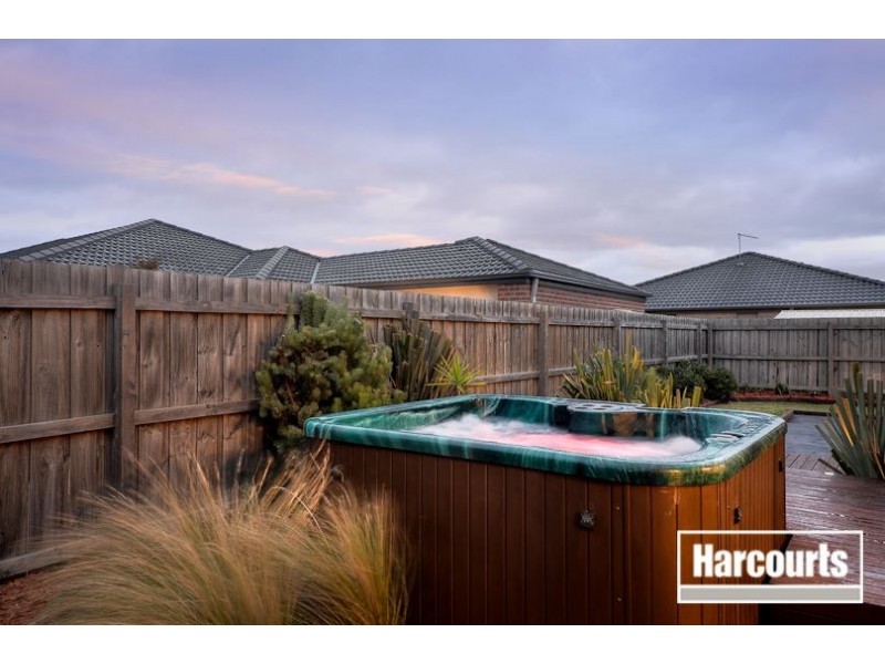 6 Earlwood Court, Carrum Downs VIC 3201