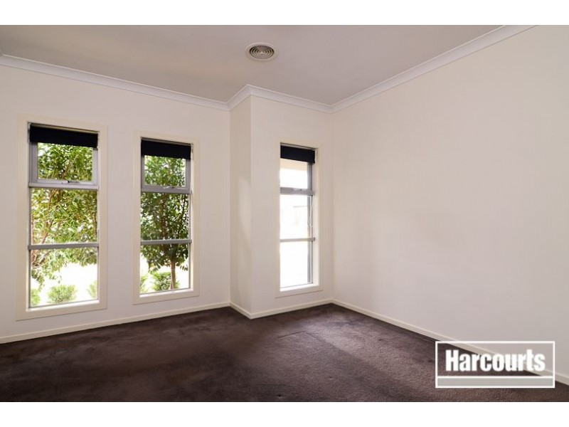24 Tarcoola Way, Sandhurst VIC 3977