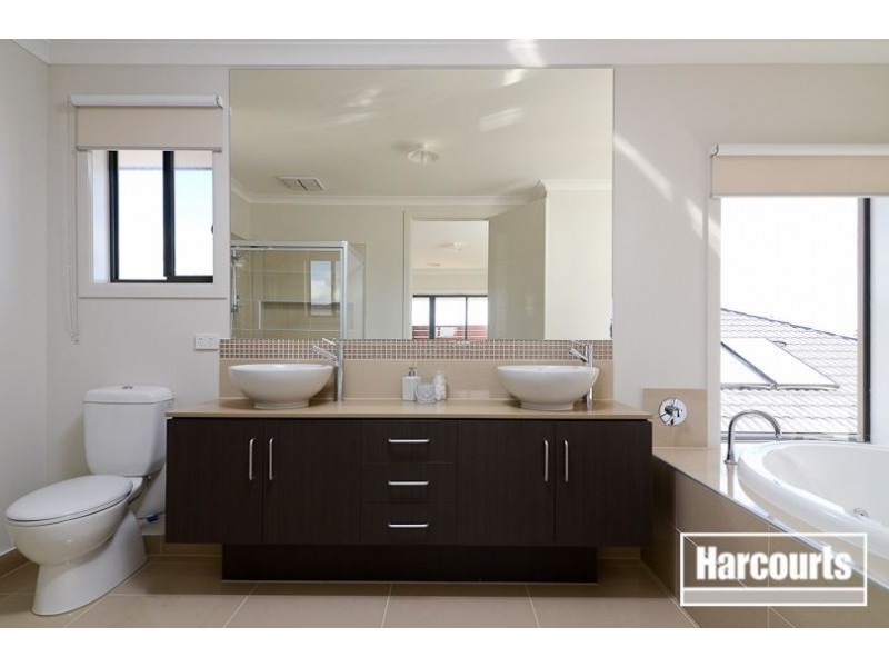 212 Sandhurst Boulevard, Sandhurst VIC 3977