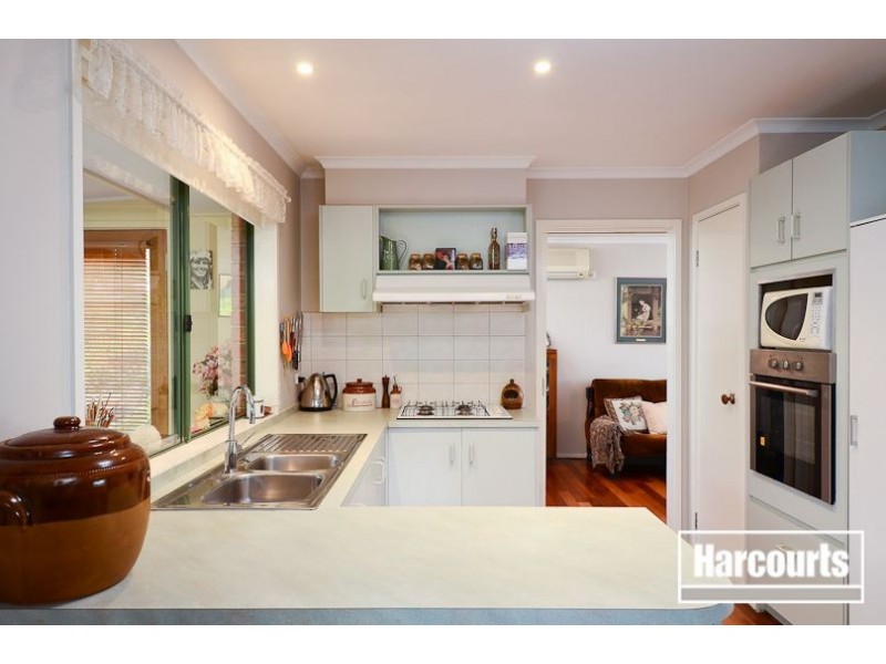 2 Gumvista Walk, Skye VIC 3977