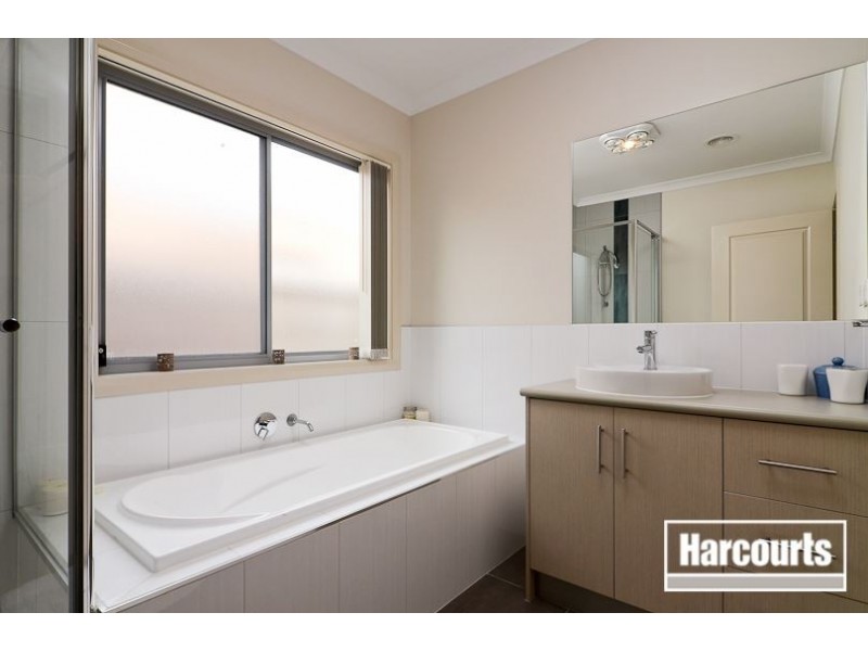 6 Ethereal Way, Sandhurst VIC 3977