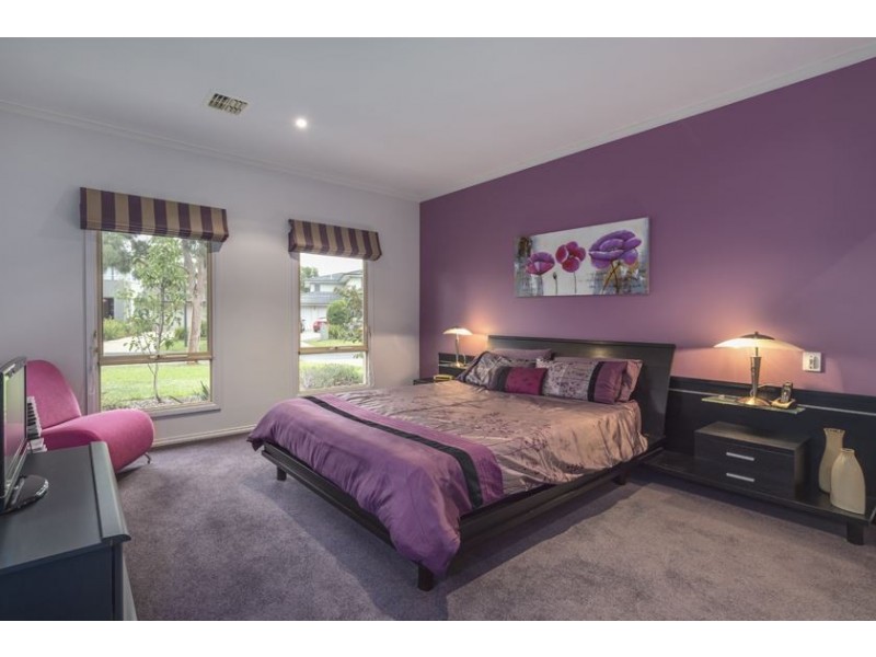 11 Nolan Court, Sandhurst VIC 3977