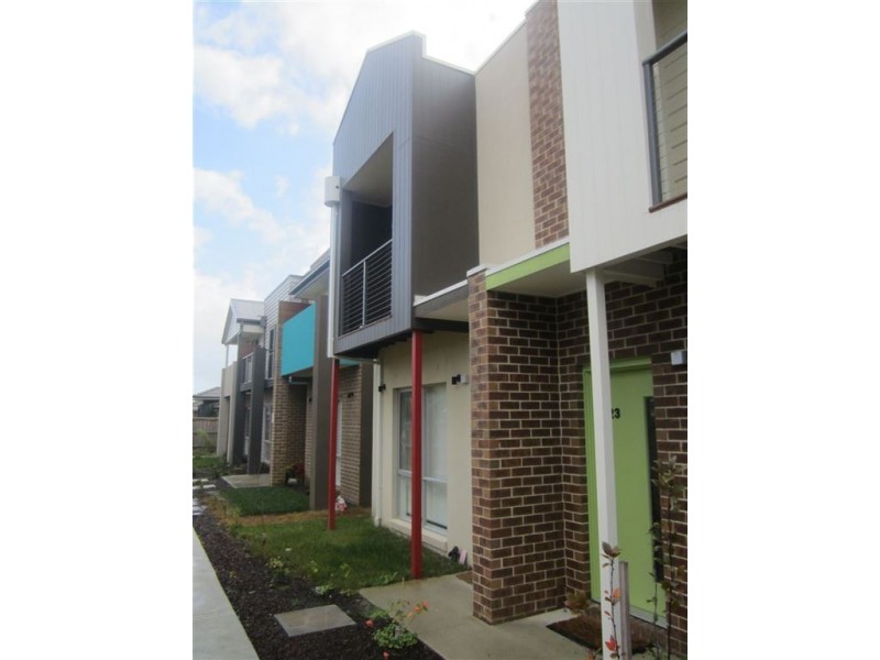 24/2 Sanoma Drive, Skye VIC 3977