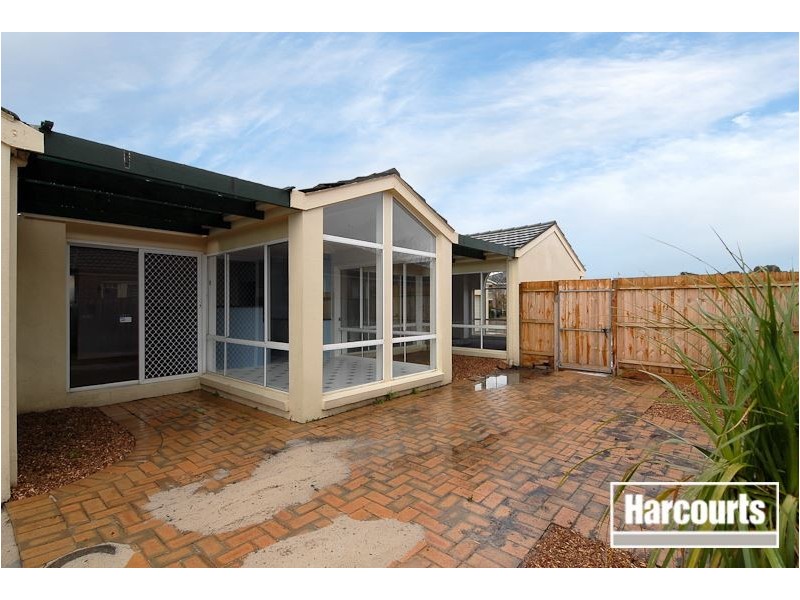 8 Cobblestone Avenue, Narre Warren South VIC 3805