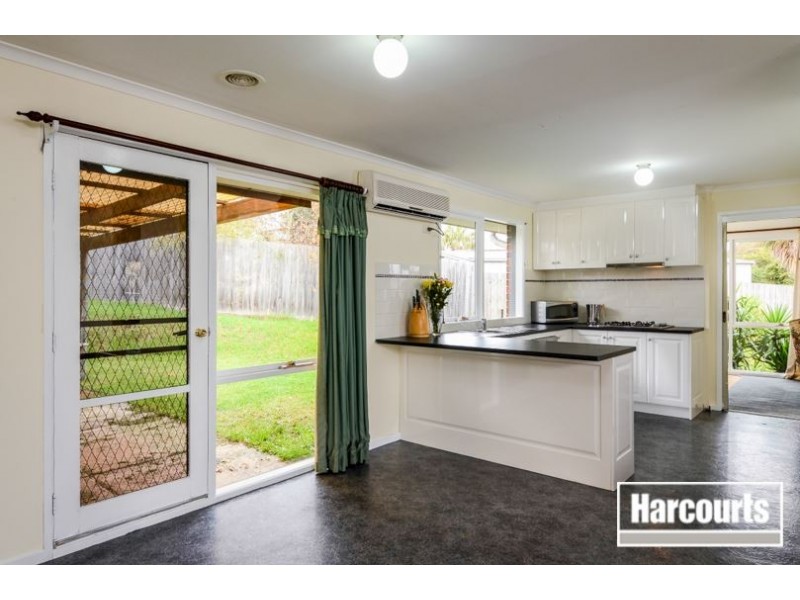 8 Denis Court, Carrum Downs VIC 3201