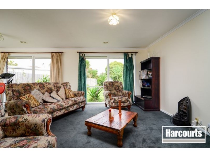 8 Denis Court, Carrum Downs VIC 3201