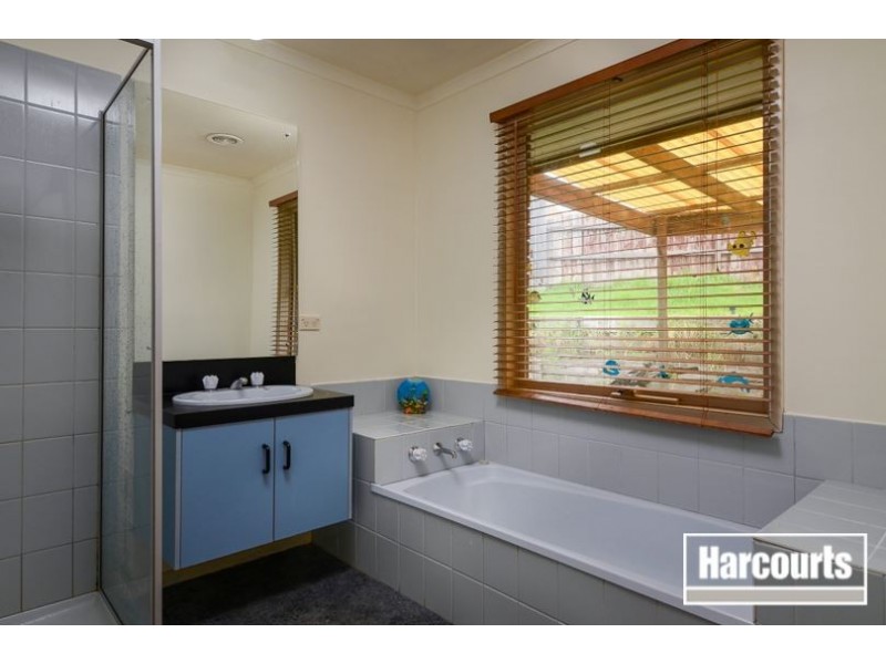 8 Denis Court, Carrum Downs VIC 3201