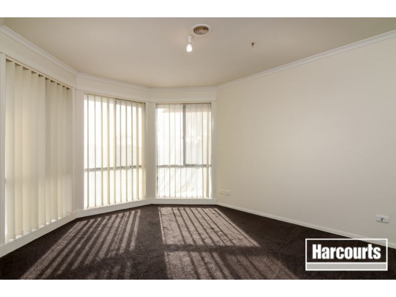 29 Postregna Way, Skye VIC 3977