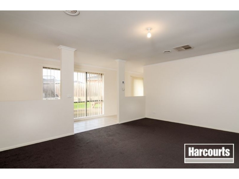 29 Postregna Way, Skye VIC 3977