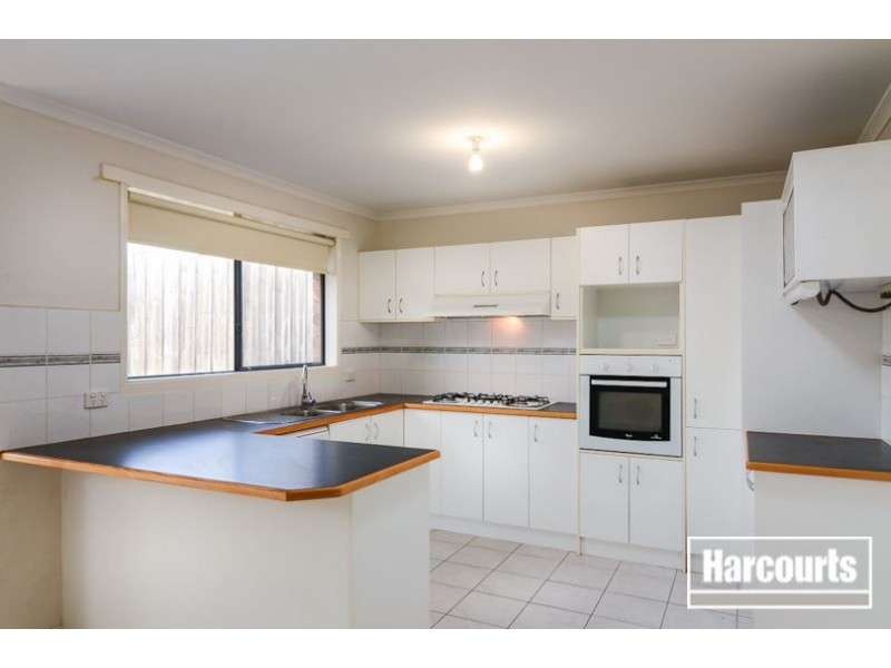 29 Postregna Way, Skye VIC 3977