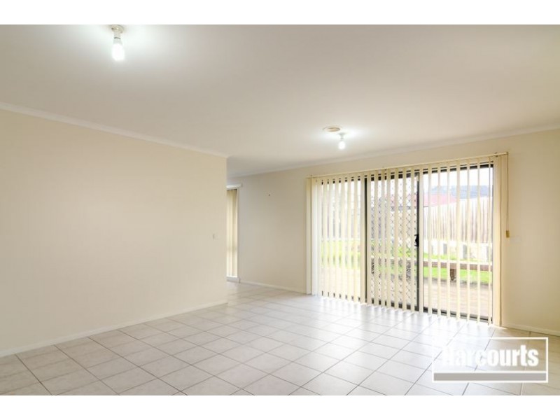 29 Postregna Way, Skye VIC 3977