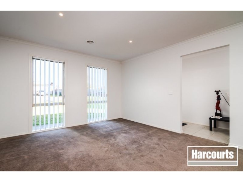 72 Ferndown Drive, Cranbourne VIC 3977